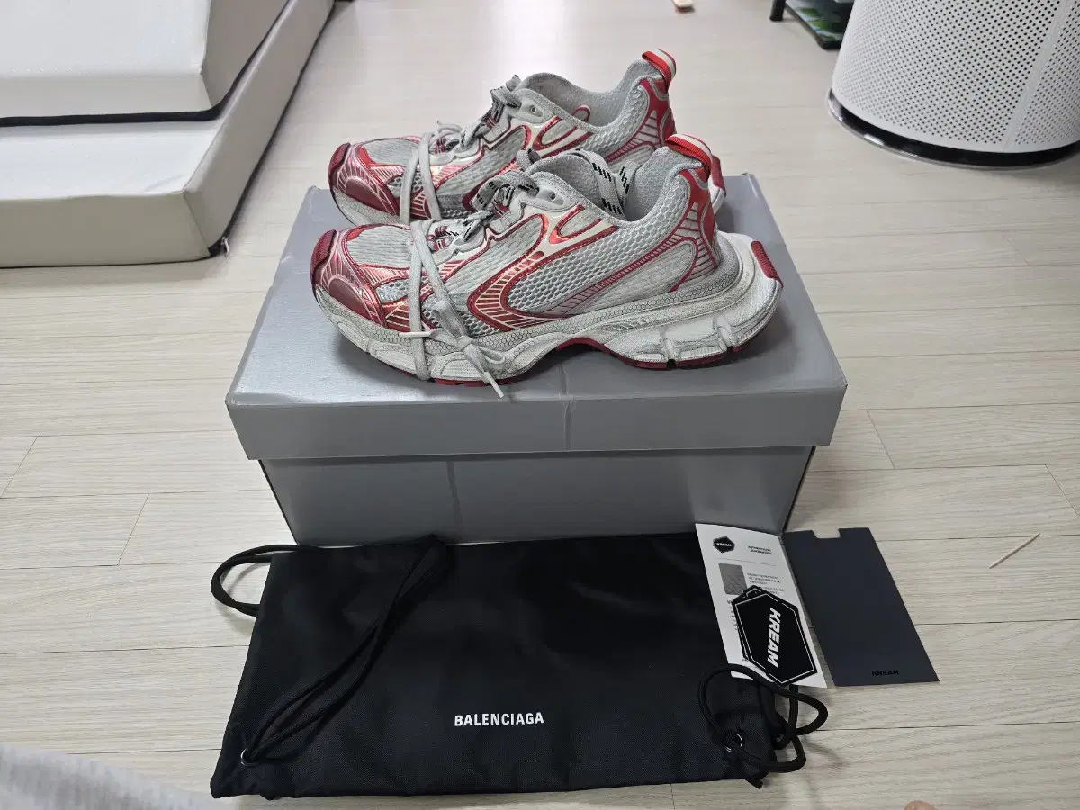 [41] 발렌시아가 3XL 레드