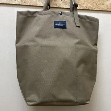 진행 중인 가방 백스 인 프로그레스 토트백 카키