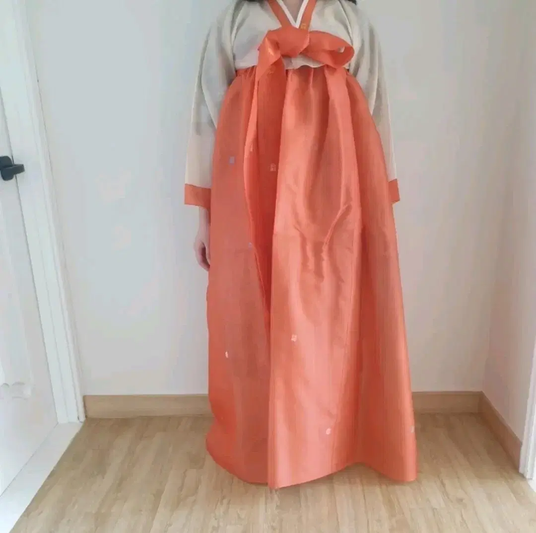 Jeogori 7,000, Skirt 15,000