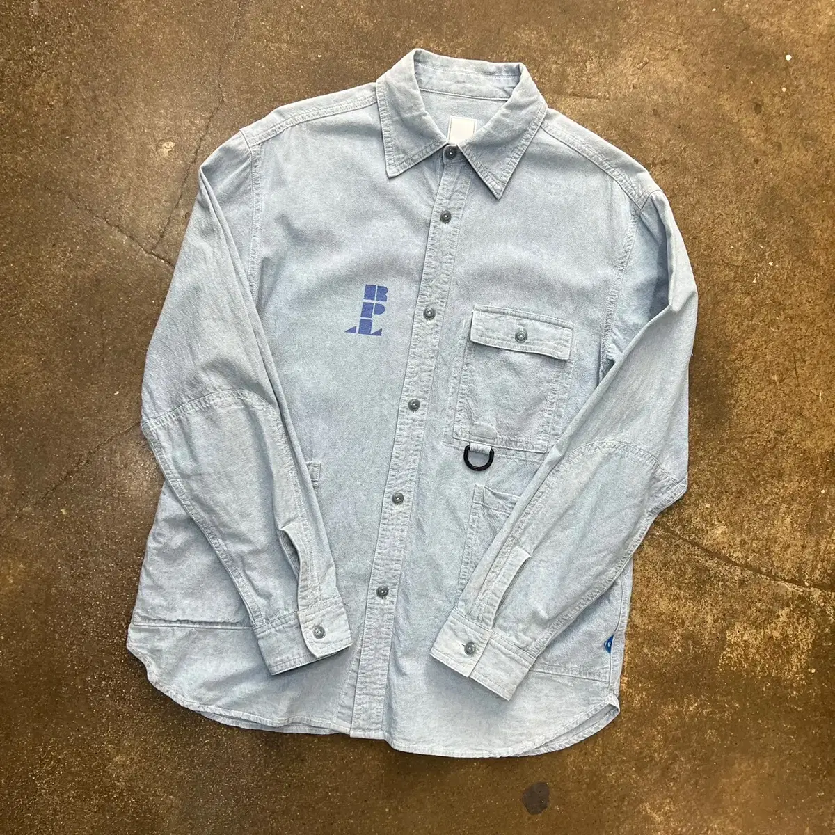 LIBERAIDERS shirt
