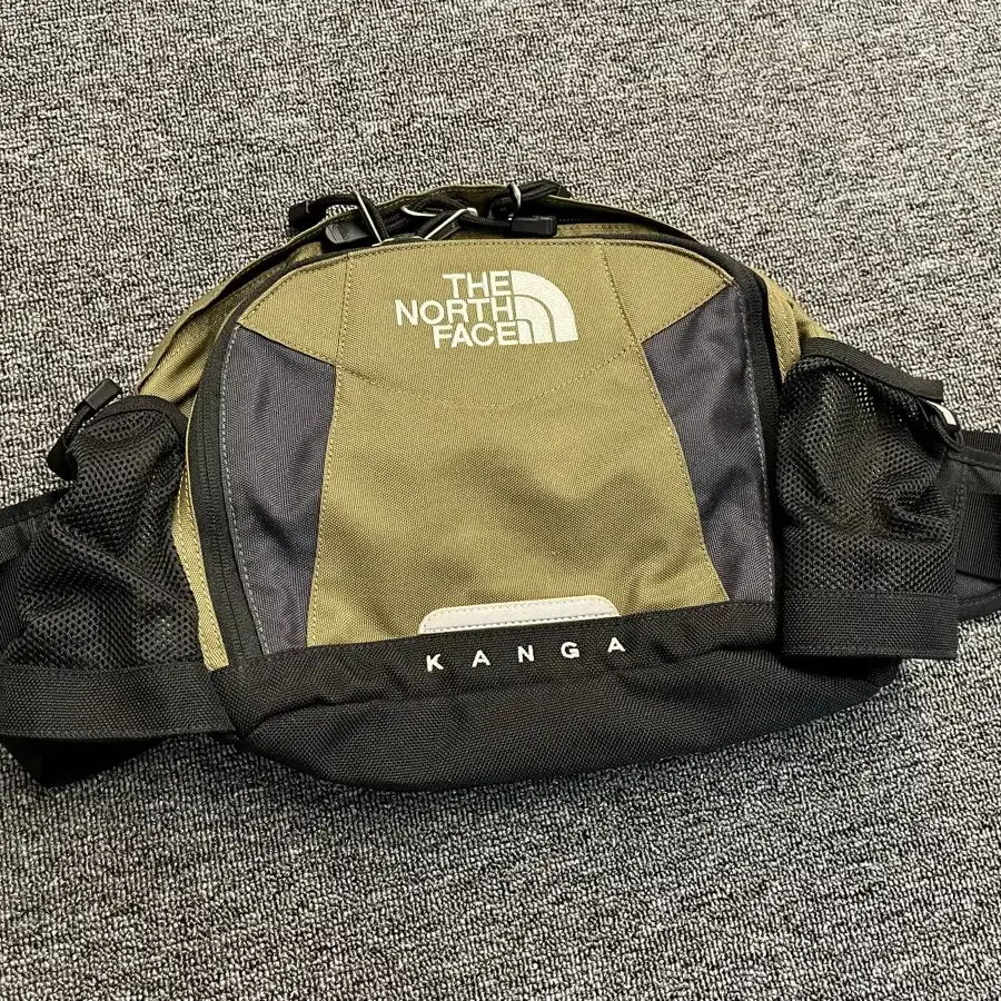 노스페이스 KANGA 힙색