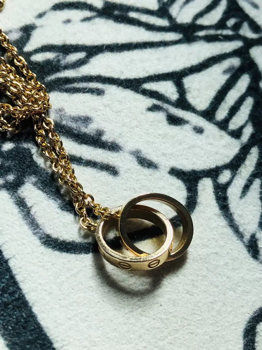 Cartier Love Necklace sell. Full set