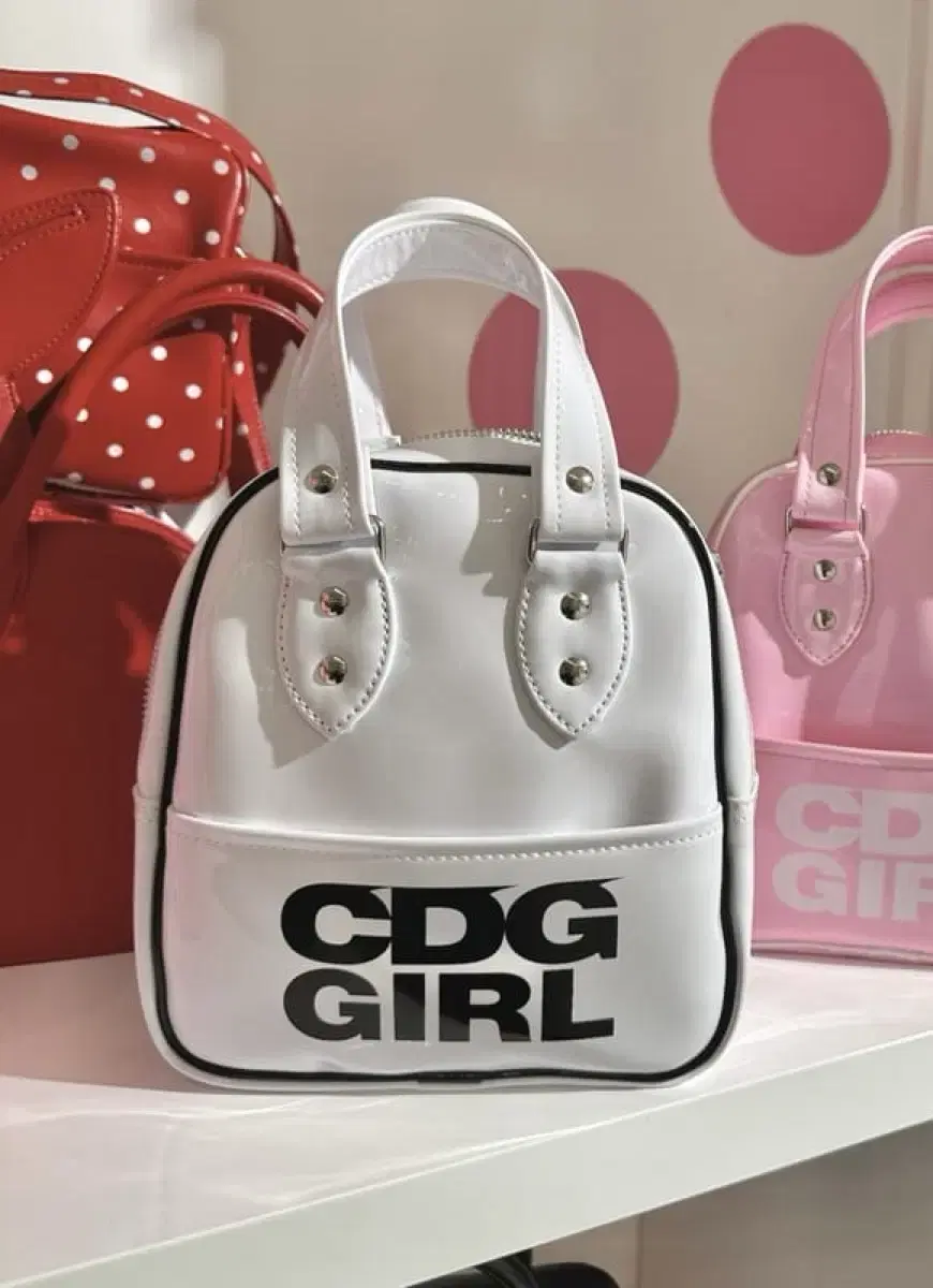 미개봉 새상품)CDG GIRL 애나멜 로고 토트백 화이트