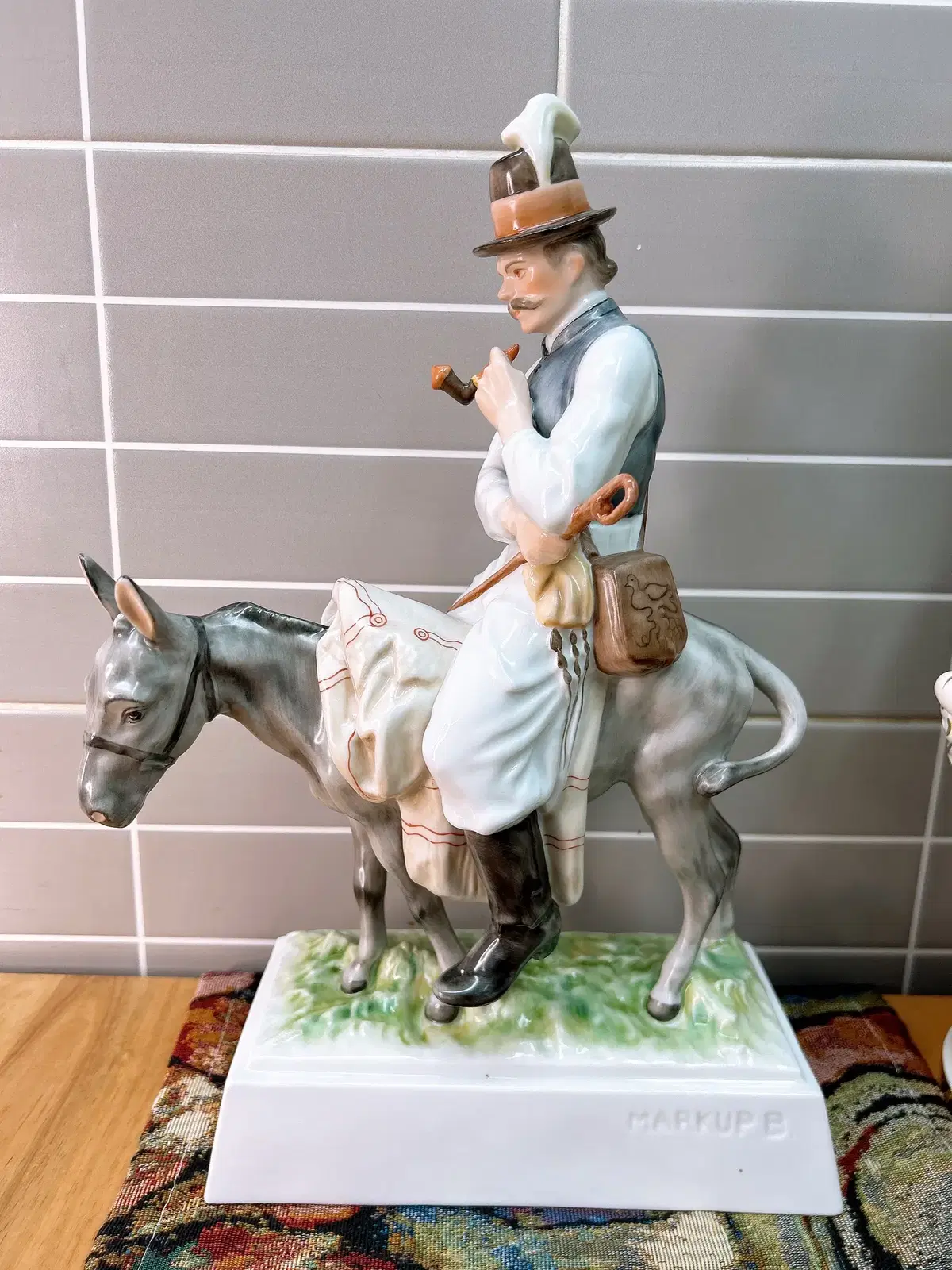 herend 헤렌드 대작 피겨린 man on donkey입니다