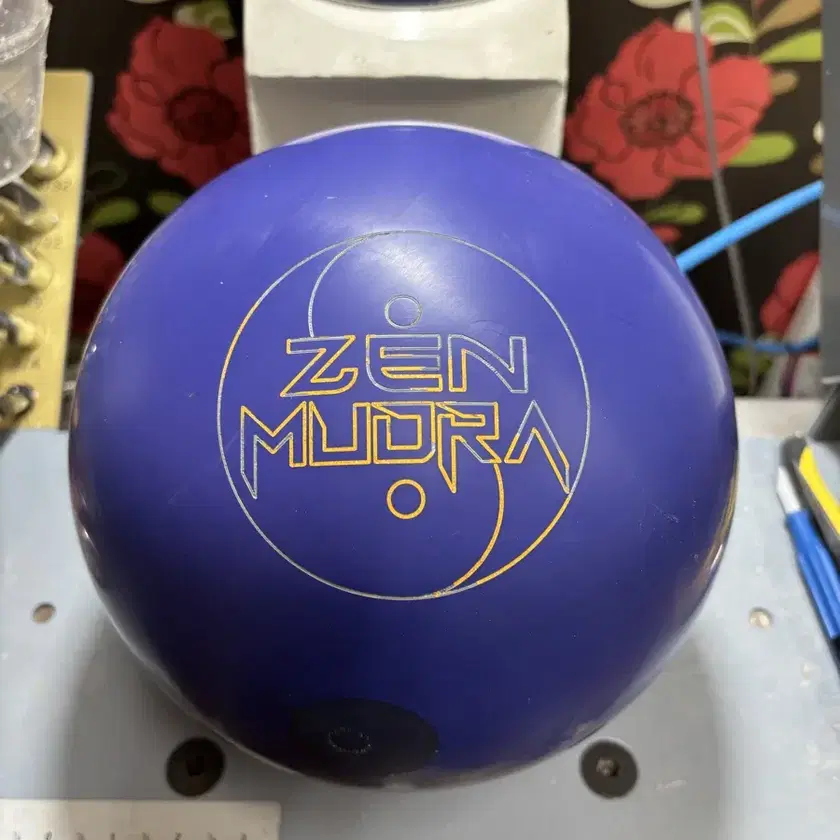 Bowling ball used ball Global 900 Xenmoodra 15p on Bunjang