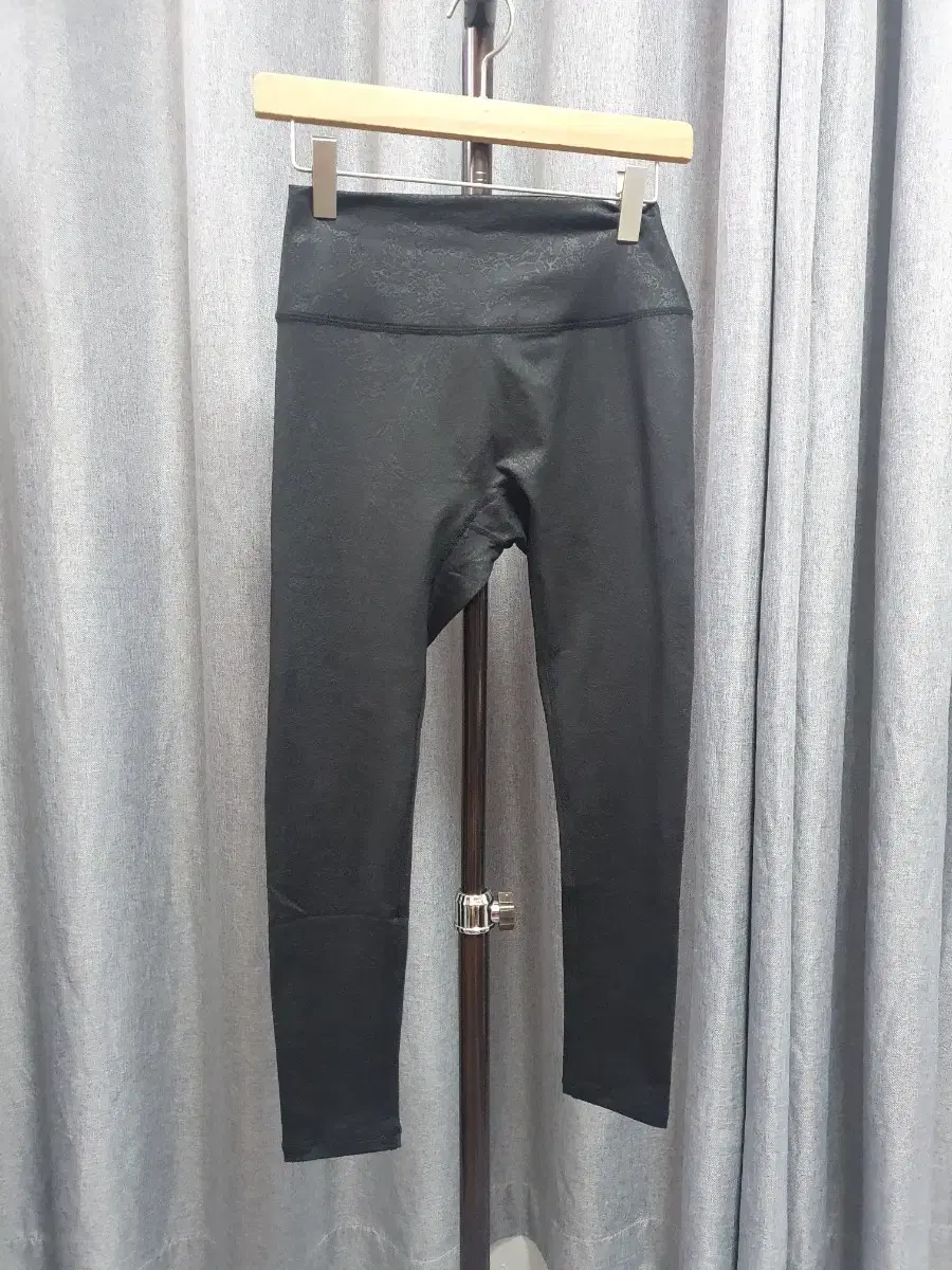 L 택76.000원 레깅스