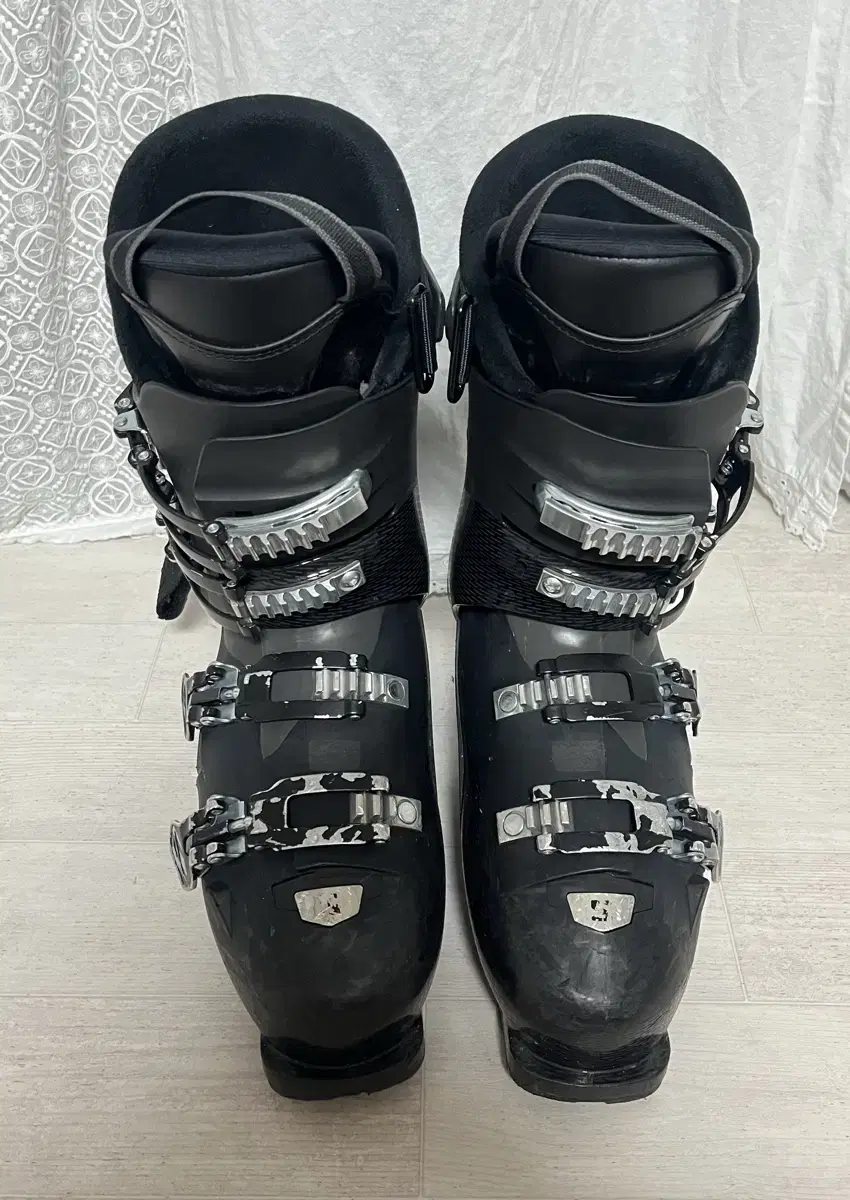 살로몬 스키 부츠