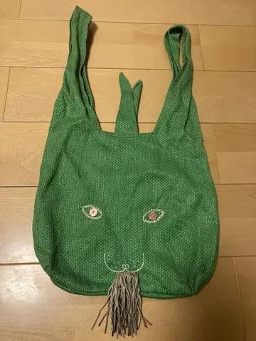 미나 페르호넨 우사 백