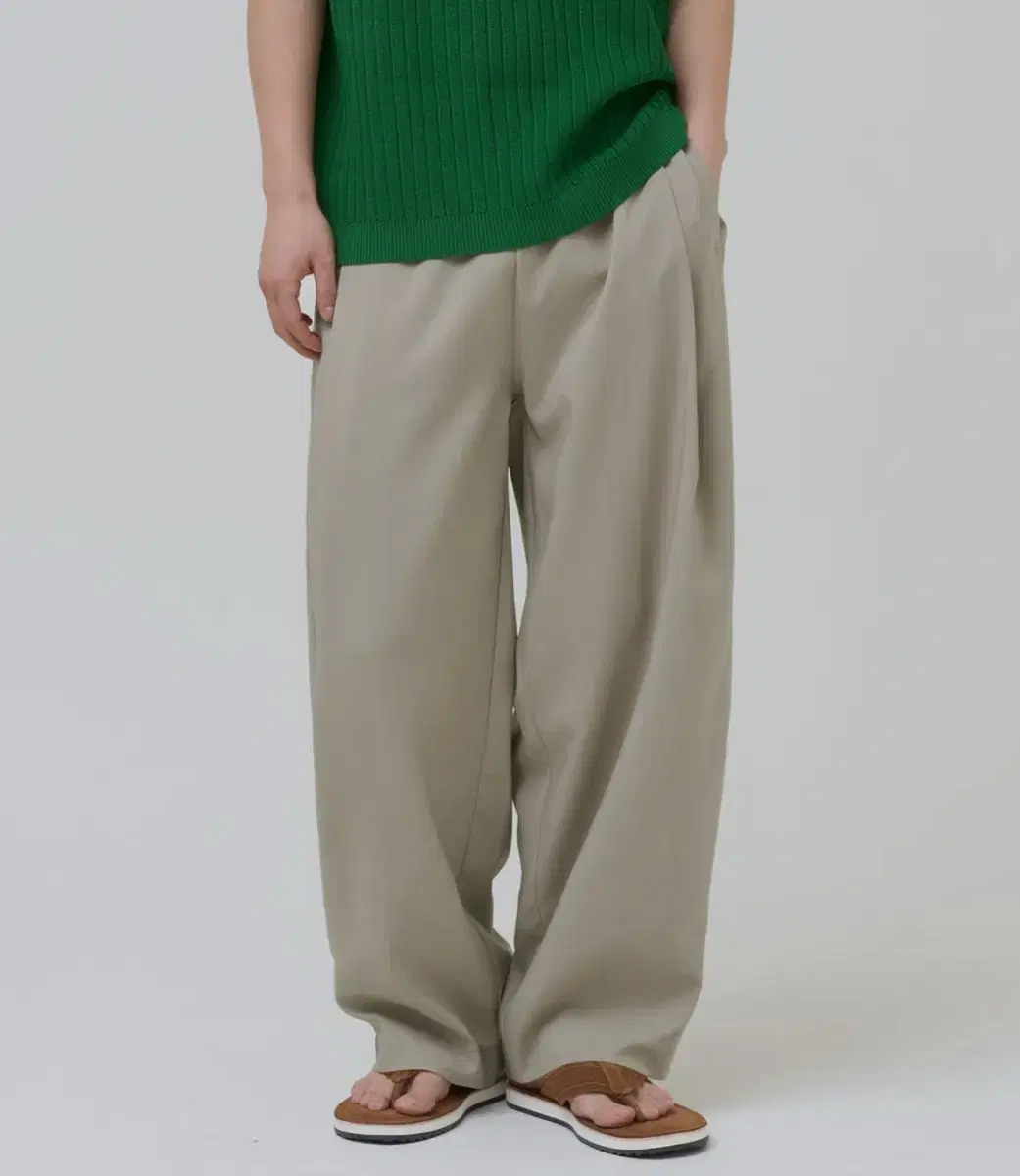 s) Musinsa Topi Summer Wide Balloon Fit Banded Slacks