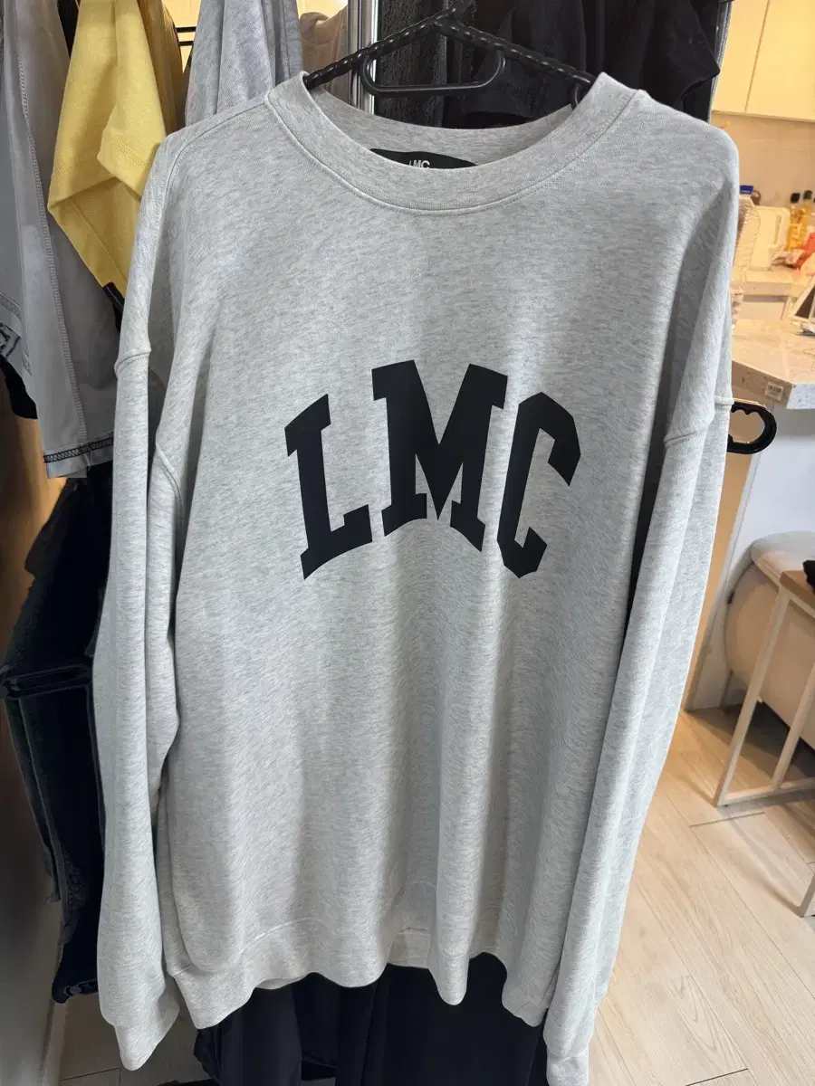LMC 맨투맨 XL