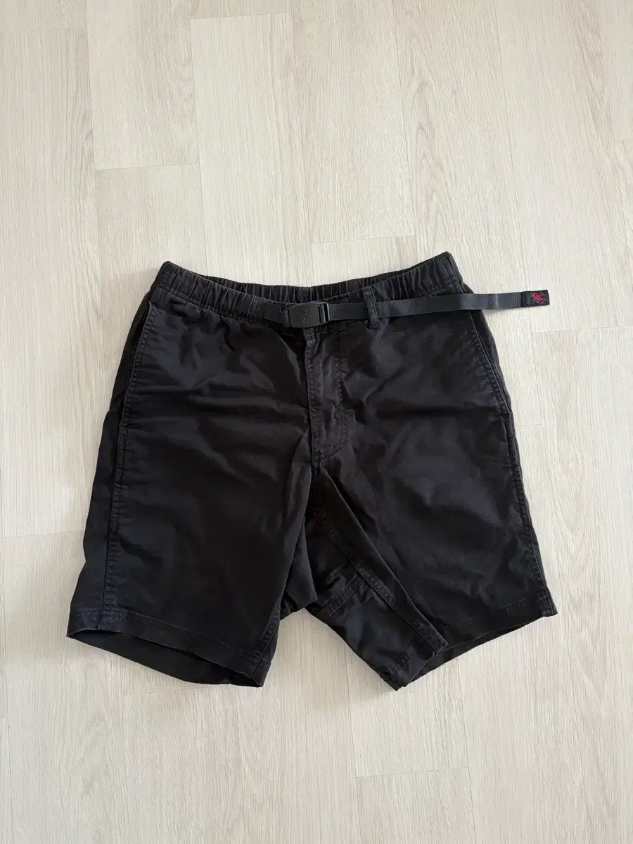 그라미치 블랙 반바지 쇼츠 M 31-32