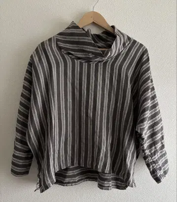 ARTE POVERA 린넨 하이넥 풀오버