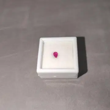 핑크 페어 쉐이프 루비 0.30캐럿