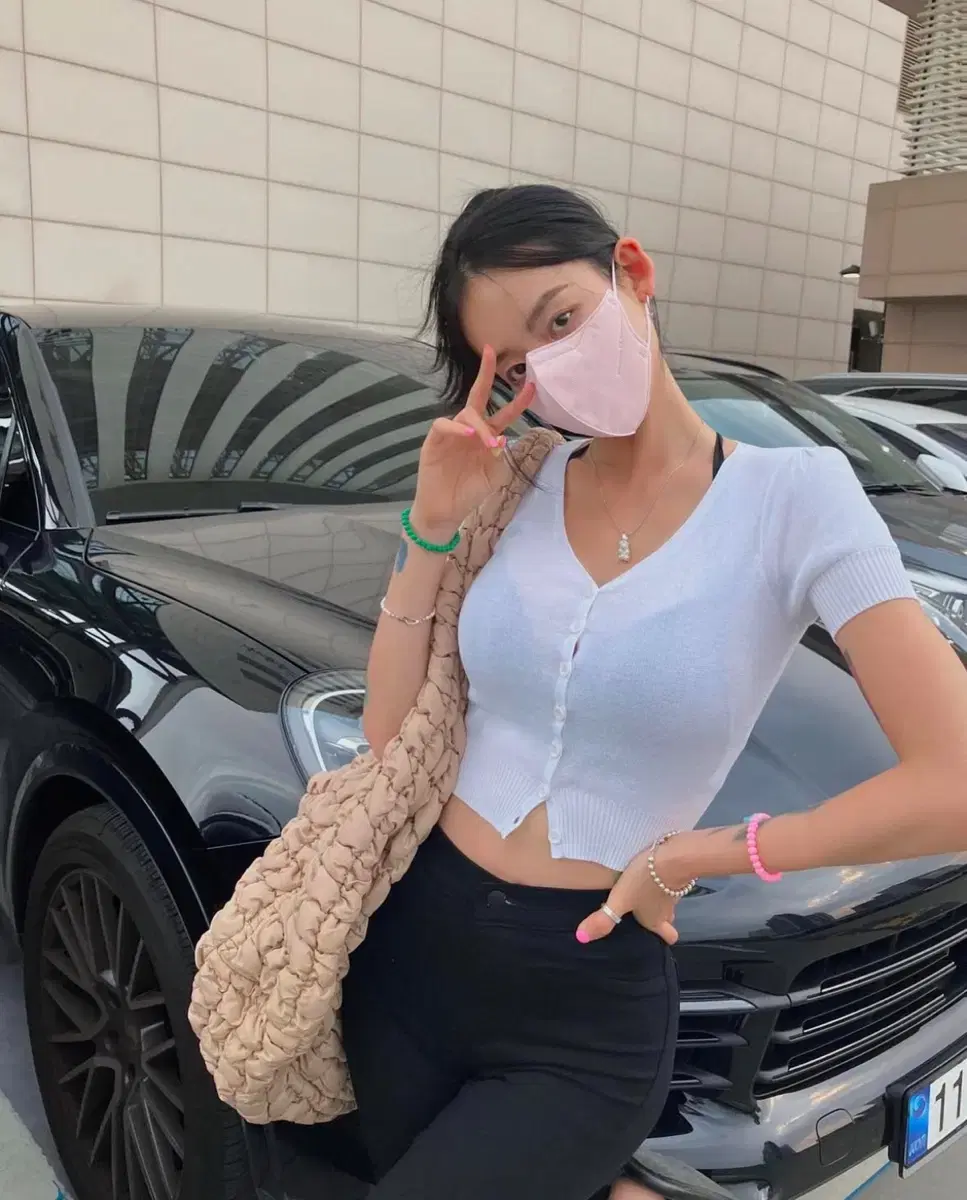 페일제이드 화이트 반팔 가디건 크롭 티 레이어드 무지 브이넥 퍼프 키치