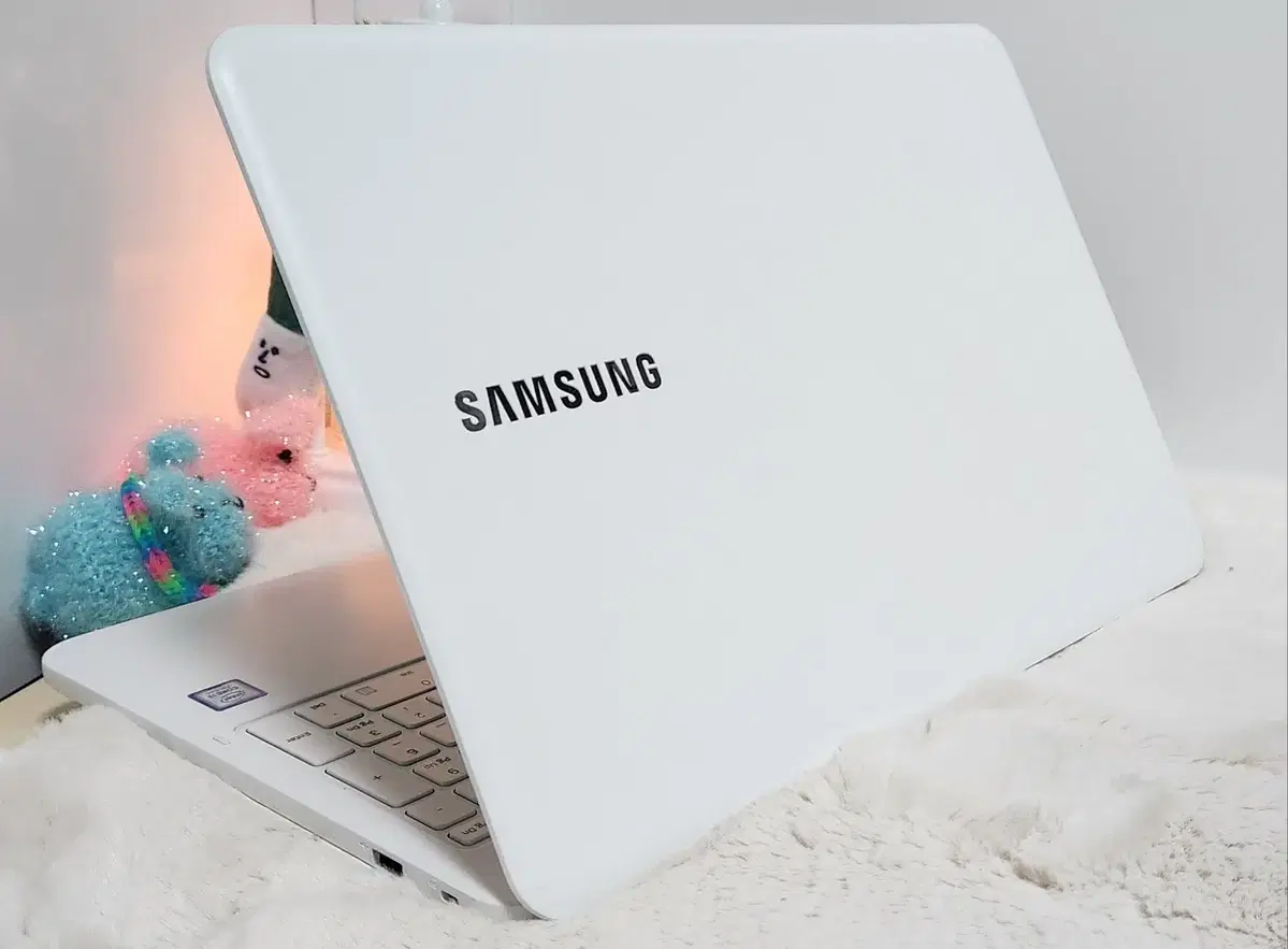 삼성노트북/ i3-7020u/ 8GB/ 1TB/ 15인치/ 깨끗함/고성능