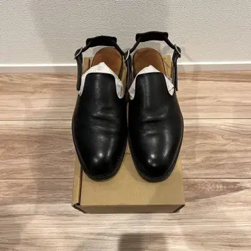 Hender Scheme 핸더 스킴 가죽 스트러쉬 플랫 신발