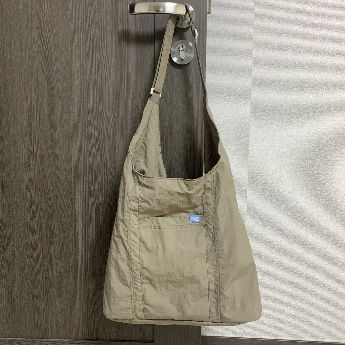 엄브로 클래식 쇼퍼백