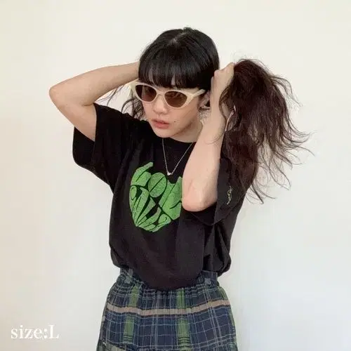 I'm selling a black XL size I'm Loving You T-shirt.