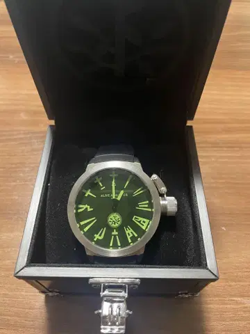 Alive Athletics Watch 손목시계 미사용 한자