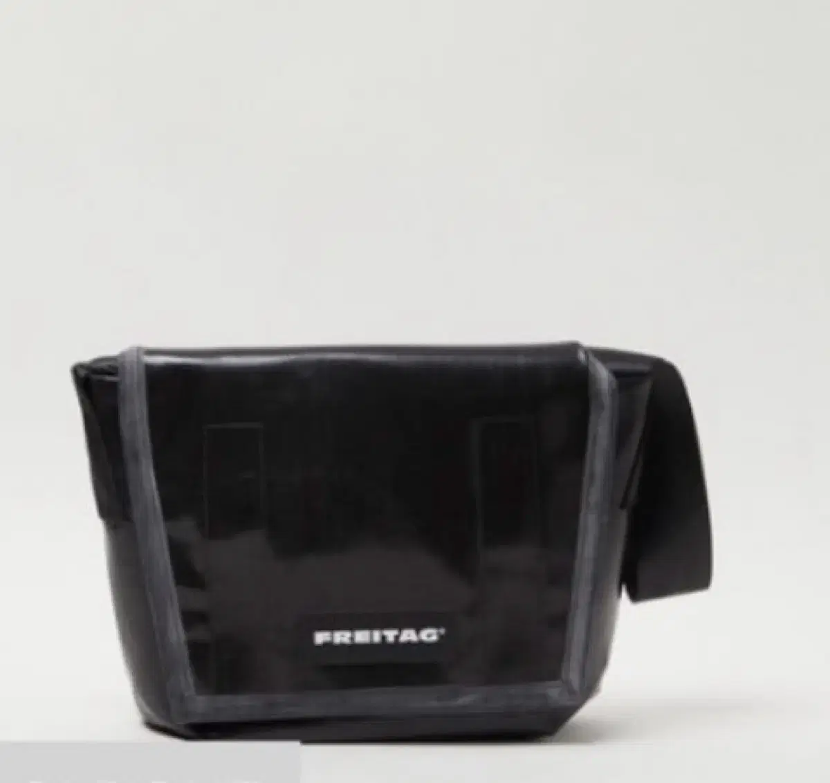 팔라스 리플렉토 러너 블랙이나네이비 구매합니다! | 브랜드 중고거래 플랫폼, 번개장터