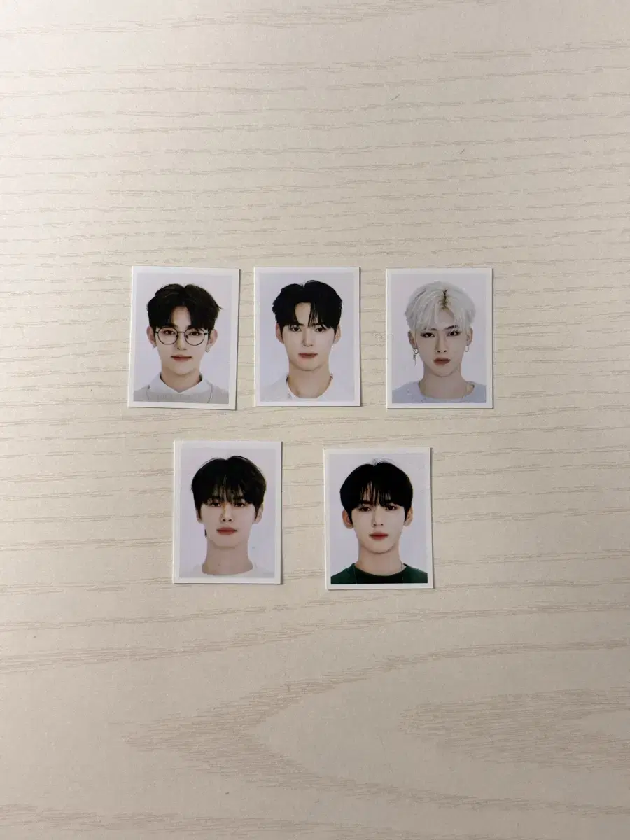 제로베이스원 장하오 성한빈 리키 김규빈 한유진 공식 증명사진
