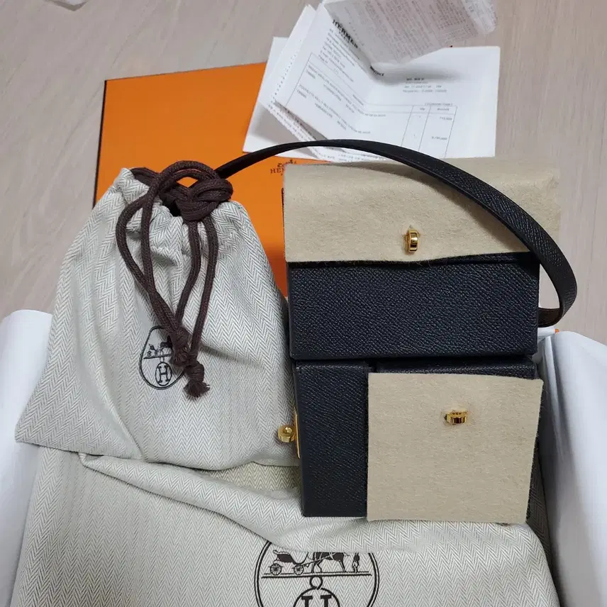 에르메스 켈리 멀티 포켓 앱송 누아 금장 지갑 가방 사진 2