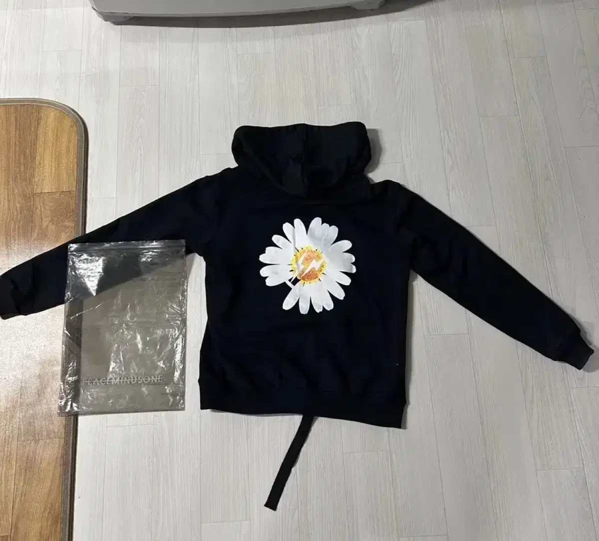[S] 피스마이너스원 프라그먼트 데이지 후드