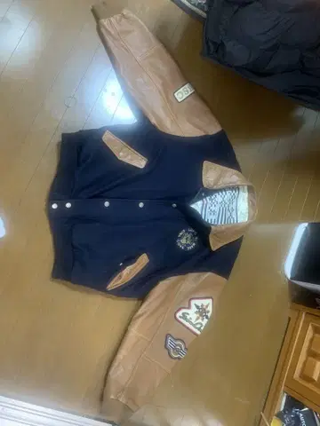 시나코바 바시티 자켓
