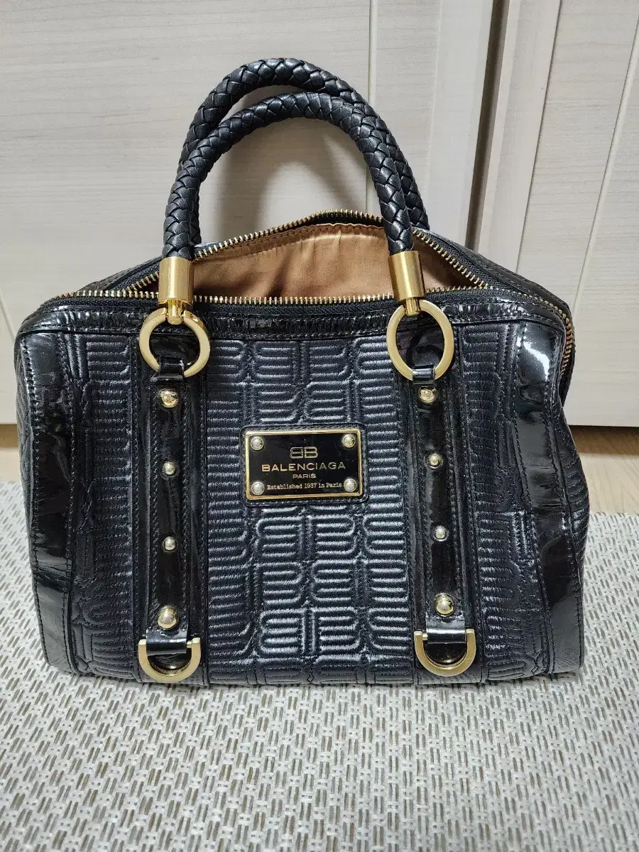 BALENCIAGA 발렌시아가 BB 마틀라쎄 인터위빙 핸들 토트백 금강