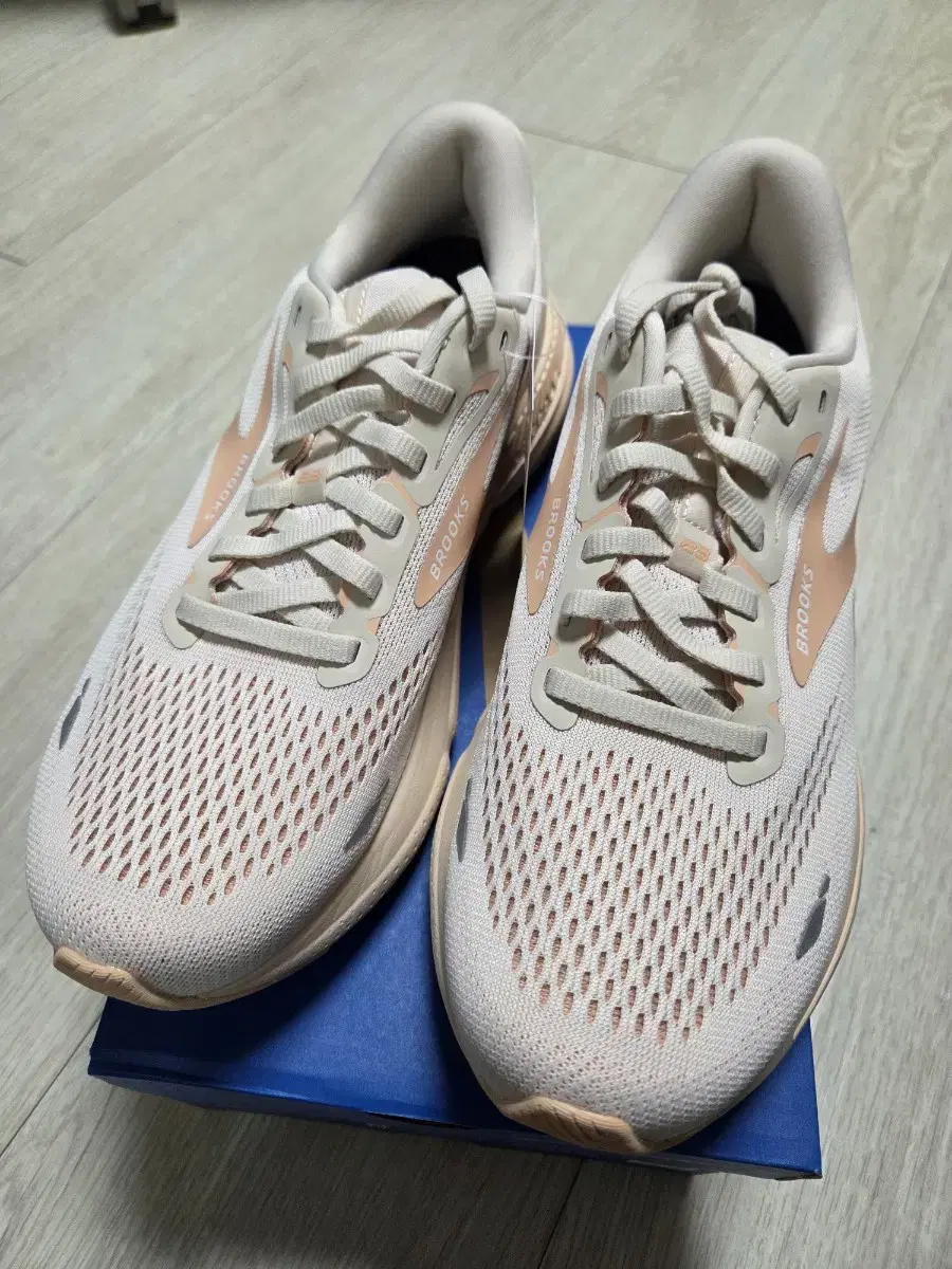 브룩스 여성용 아드레날린 GTS 23 255, 260mm 판매