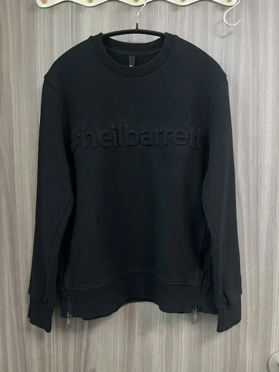 Neil Barrett Man-to-man
