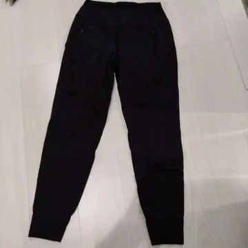 ATHLETA 블랙 조거 팬츠 지퍼 포켓 부착