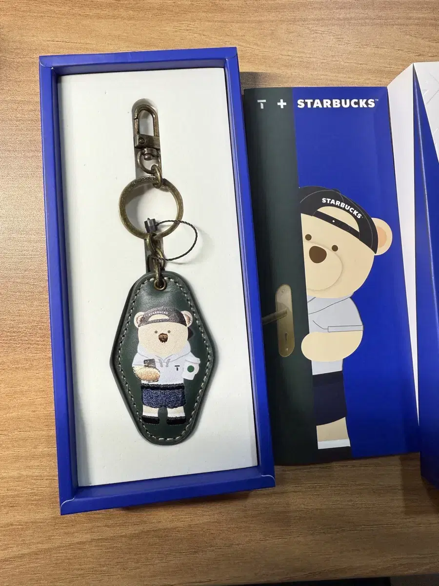 스타벅스 t 베어리스타 키링