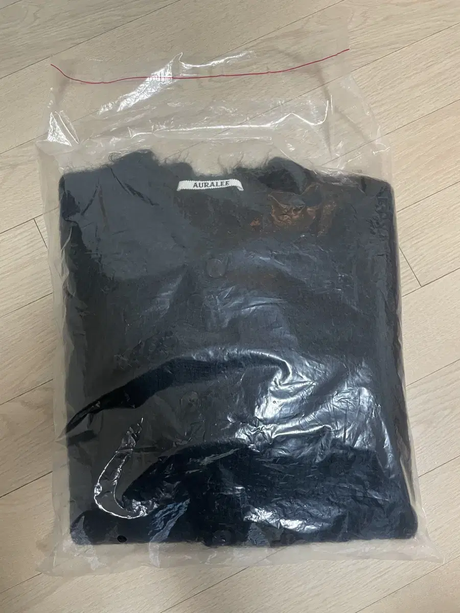 오라리 브러쉬드 슈퍼키드 모헤어 가디건