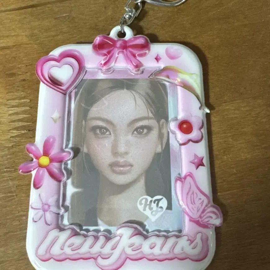 뉴진스 혜인 포토카드 홀더 키링