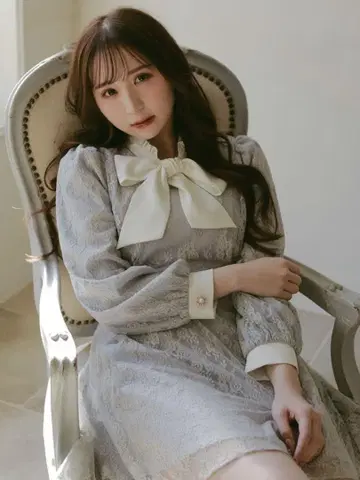 에블린 리본 턱 오프숄더 아이스 그레이 양산형