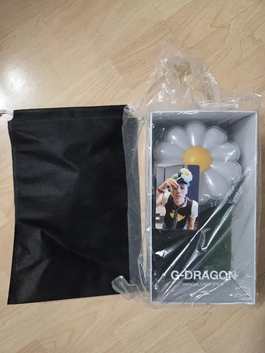 지디 응원봉 + 응원봉 포카+ 더스트백 팝니다