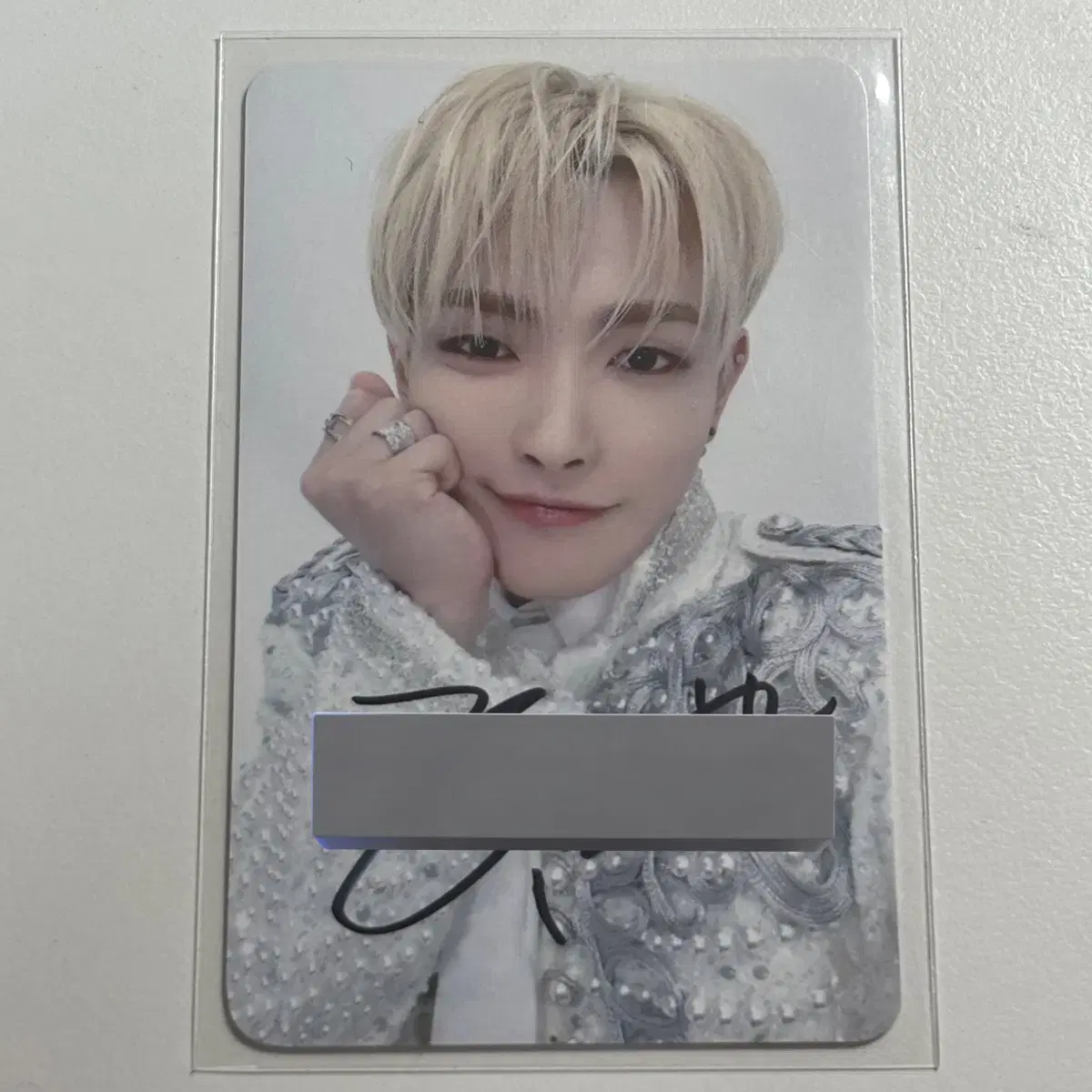 ATEEZ hongjoong sign poca WTS signature