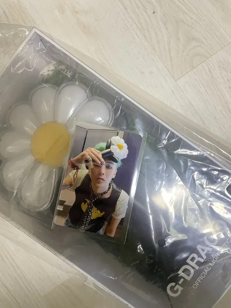 지디 응원봉 및 포카