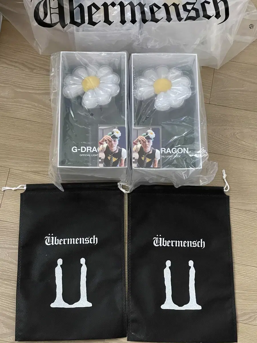 미개봉 지드래곤 응원봉 (포카,파우치,위버멘시봉투포함)