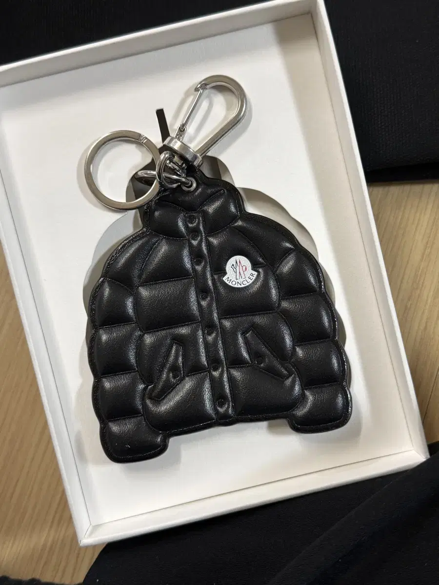 몽클레어 키링