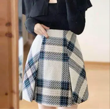 SNIDEL 스나이델 스커트 아이보리 사이즈 0