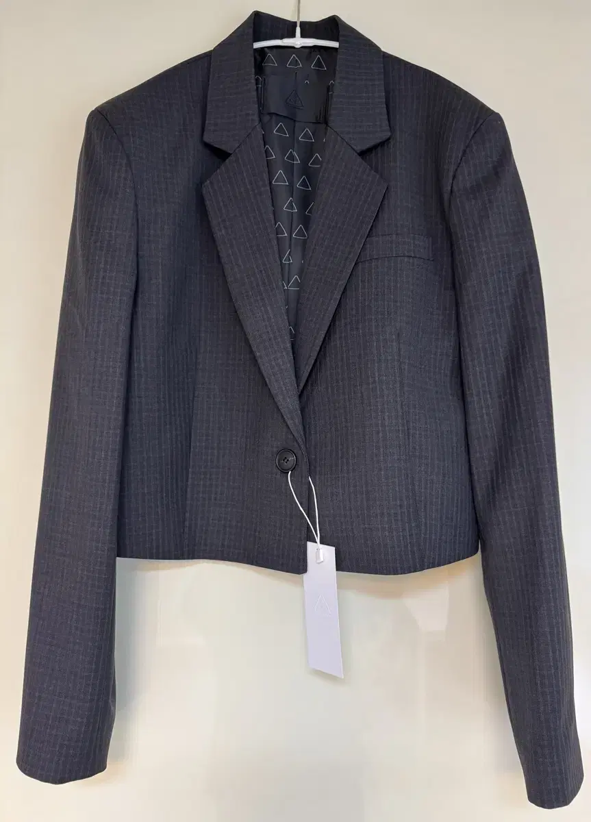 Style Nanda Cropped Fit Jacket