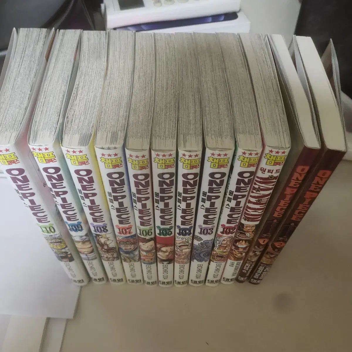Selling ONEPIECE comic books (including novels)