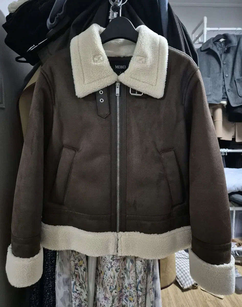 미쏘 스탠카라무스탕 브라운 S (새상품급/품절템)