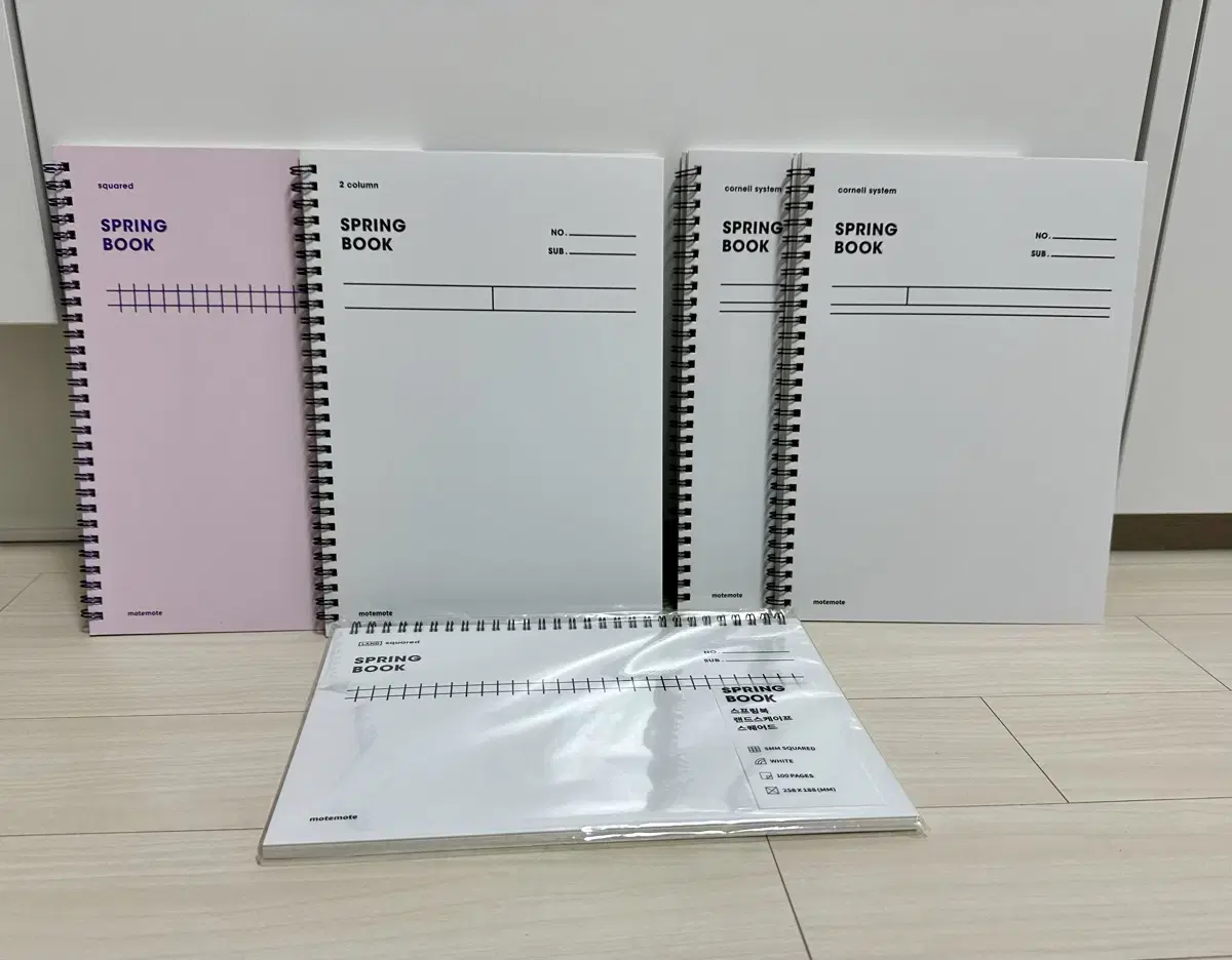 모트모트 스프링북 노트 일괄 판매합니다.