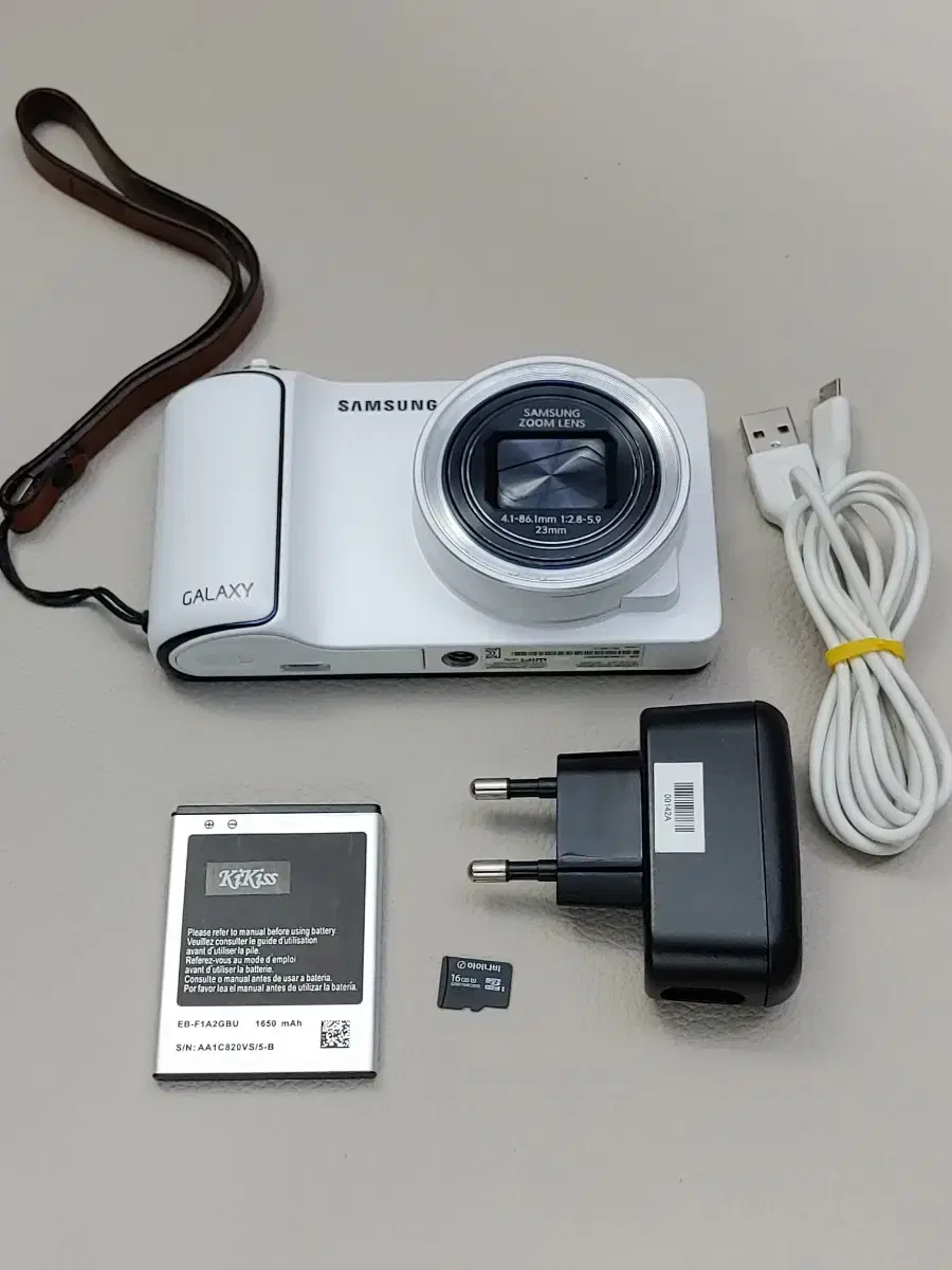 Samsung Galaxy ek-gc110 Baro-saeng-gwa-doen Travel Digital Camera