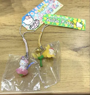 레어 새상품 지역 한정 키티 나라 니코우키스게 꽃 스트랩 뿌리박힌