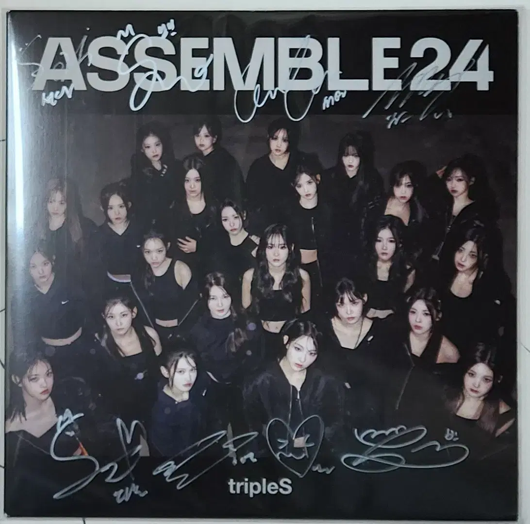 tripleS Vinly 미국투어 싸인LP 판매합니다