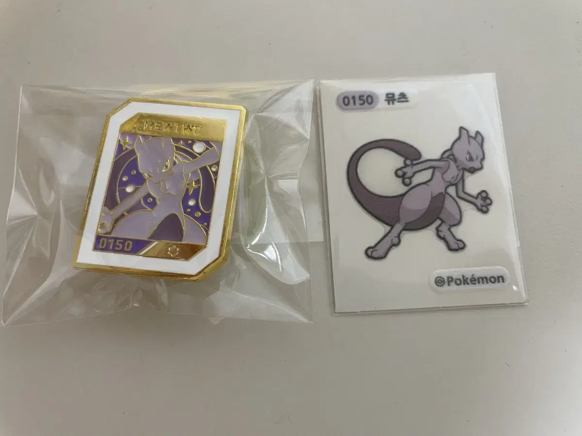 포켓몬 뮤츠 뱃지+뮤츠 띠뿌씰 팝니다